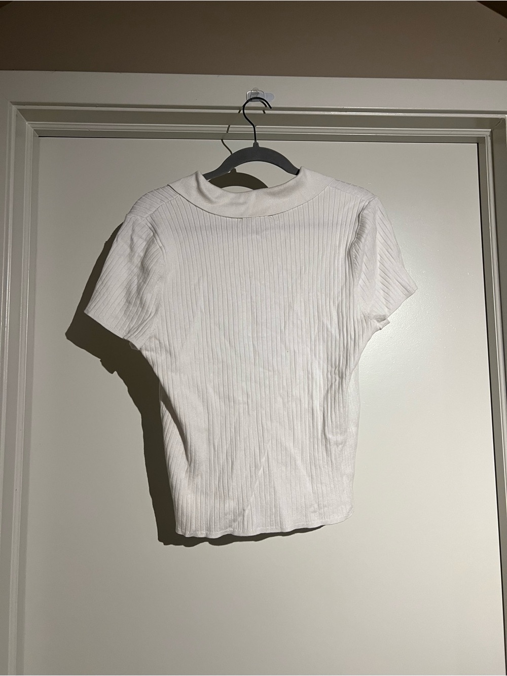 Marled Cream Ribbed Button-Up Cardigan with Tortoiseshell Buttons - Picture 2 of 3